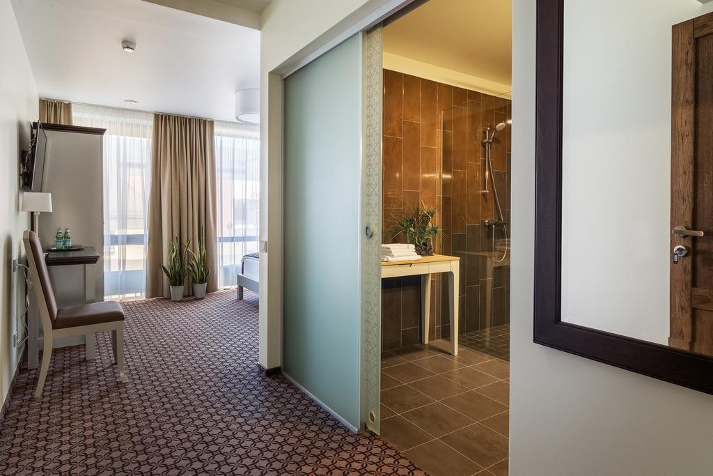 Hotel Sinchronas Telšiai 外观 照片